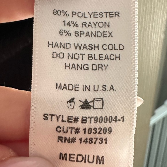 Three button Bodysuit - Picture 4 of 6